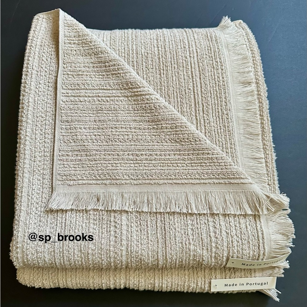 🎁2PC BIANCA Bath Towels - Taupe Cotton Boucle Textured Pattern - Picture 2 of 5